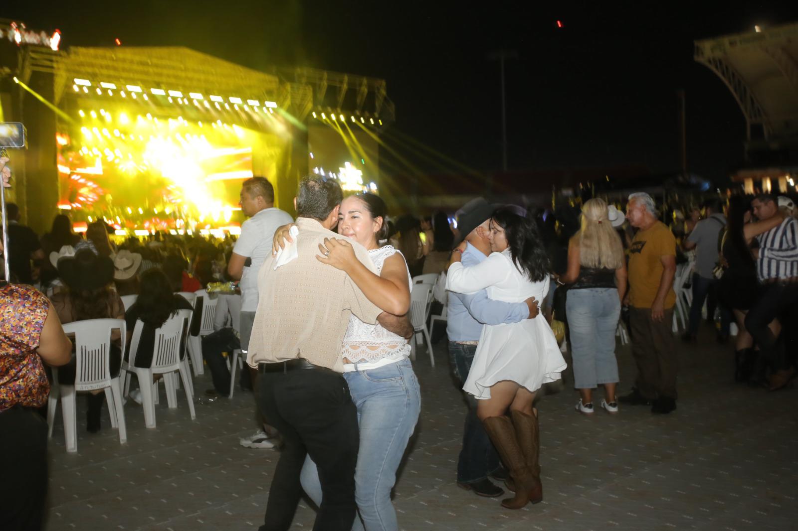 $!Durante las cerca de cinco horas de música ininterrumpida, la entrega fue total por parte de los asistentes.