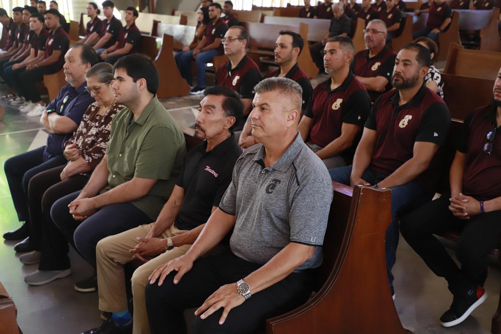 $!Ofrecen misa por la espiritualidad de Tomateros de Culiacán previo a la temporada 2023-2024