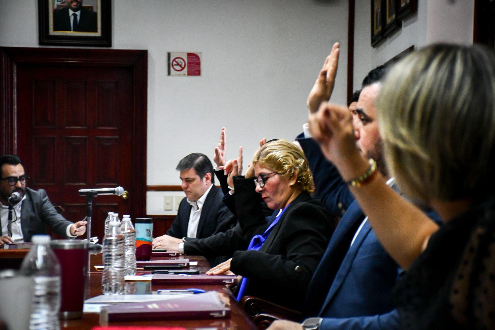 $!Entrega Alcalde de Culiacán a Cabildo Informe de Gobierno de su primer año