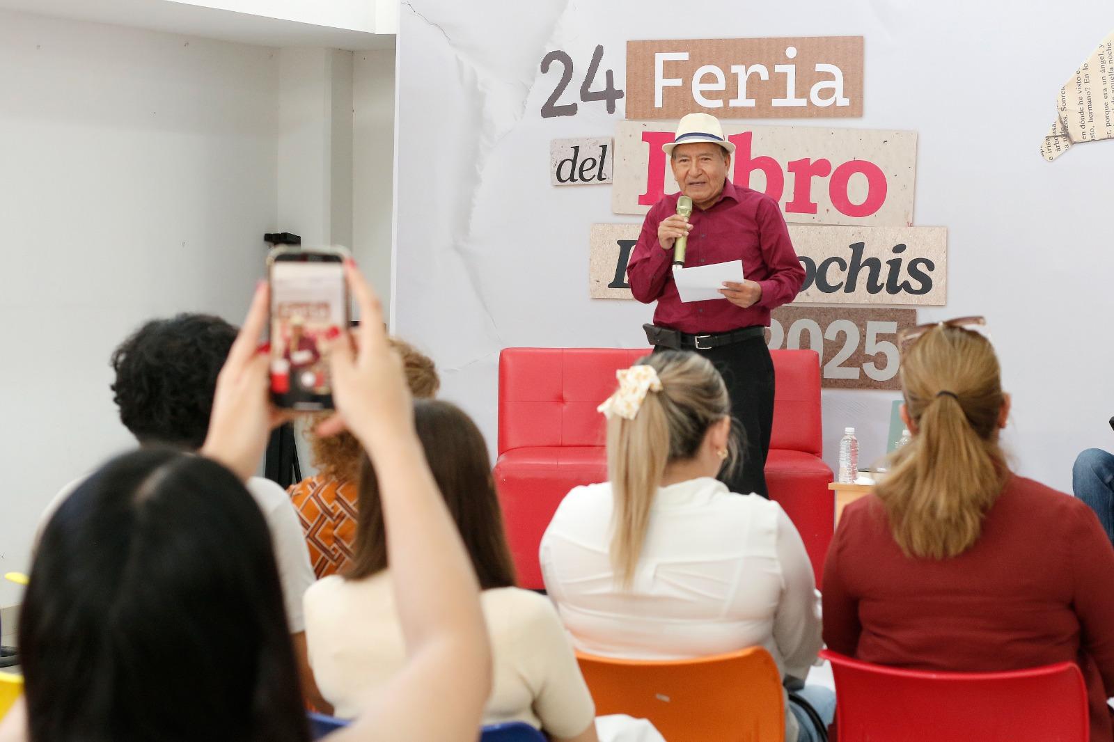 $!El escritor e investigador contemporáneo Salomón Sánchez Ruiz presentó su libro ‘Porfirio Díaz revolucionario’.