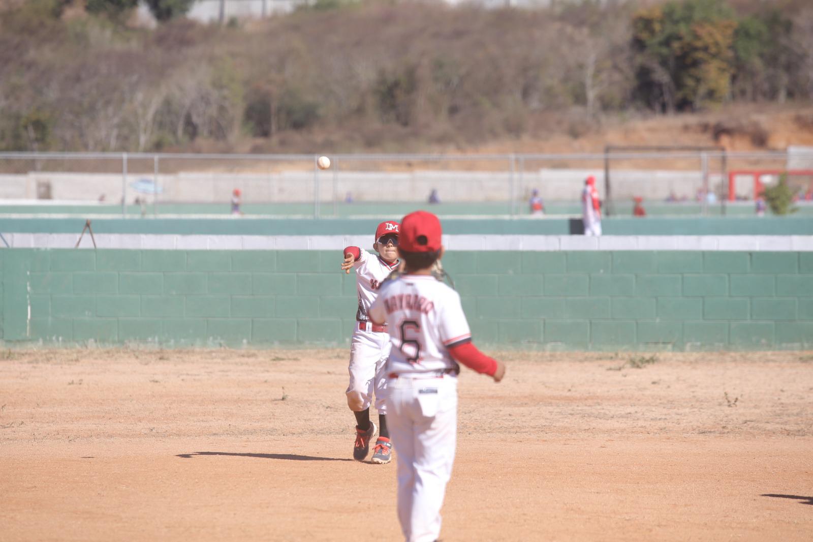 $!Liga Mazatlán hace valer la casa en Copa Carnaval de Beisbol