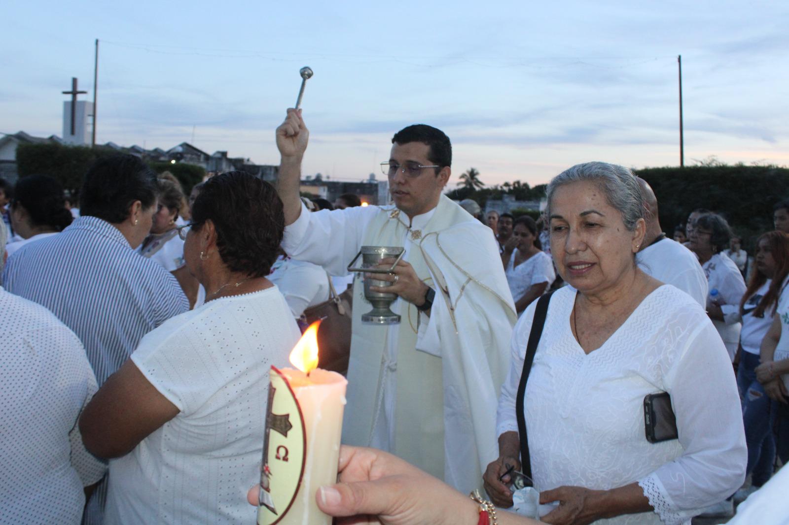 $!Marchan en Rosario y rezan por la paz de Sinaloa frente al Palacio Municipal