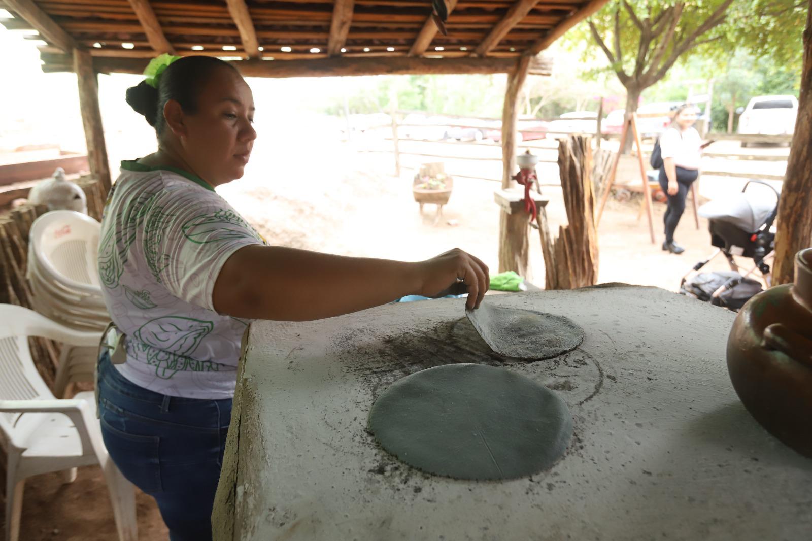 $!El Sazón de la Abuela Tina; una locura que se convirtió en éxito