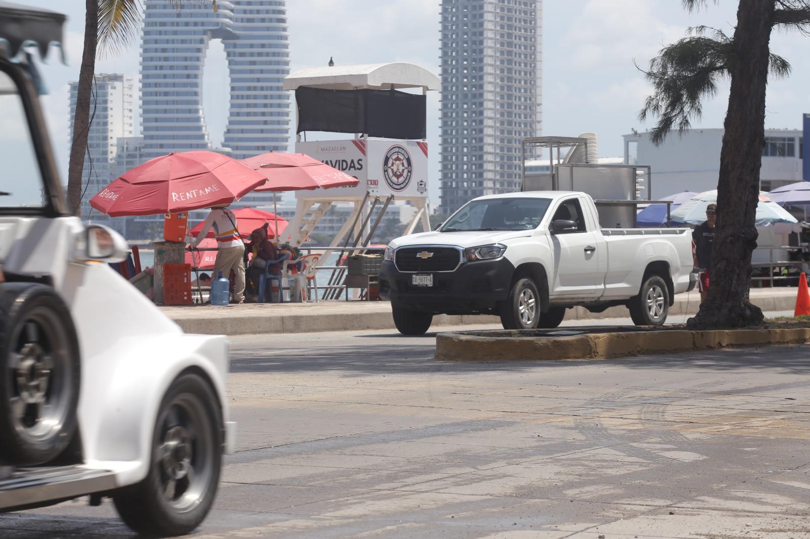 $!Persisten basura y negocios en Playa Pinitos pese a operativo de reordenamiento