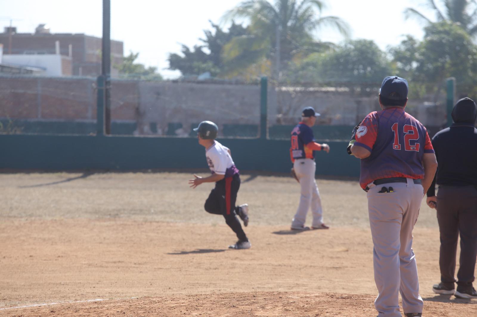 $!Rescate Marítimo dobla a Familia Torres, en Liga Supermáster del Sarabia