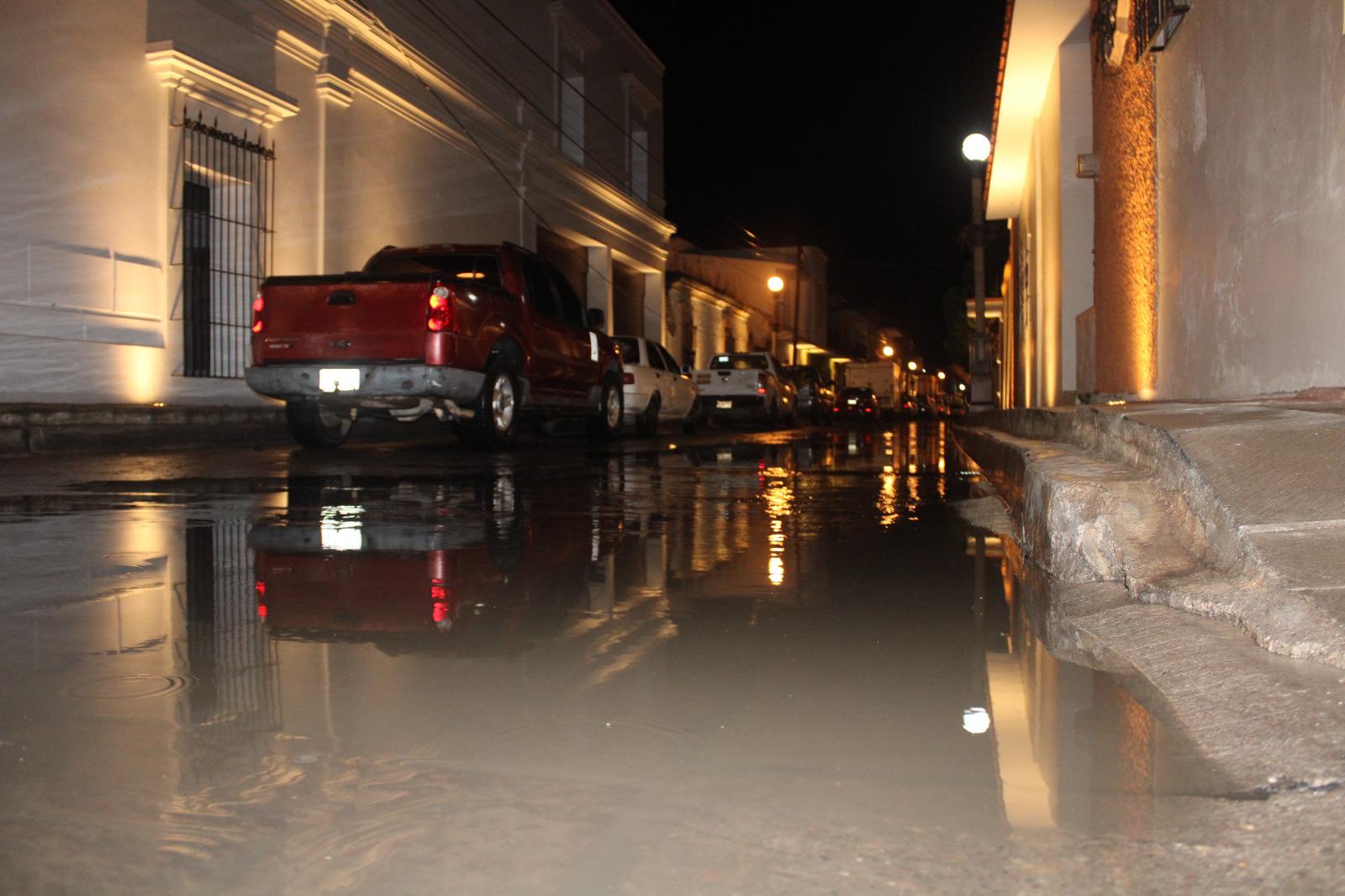 $!Lluvias en Rosario dejaron encharcamientos, árboles derribados, apagones y fallas en el abasto de agua
