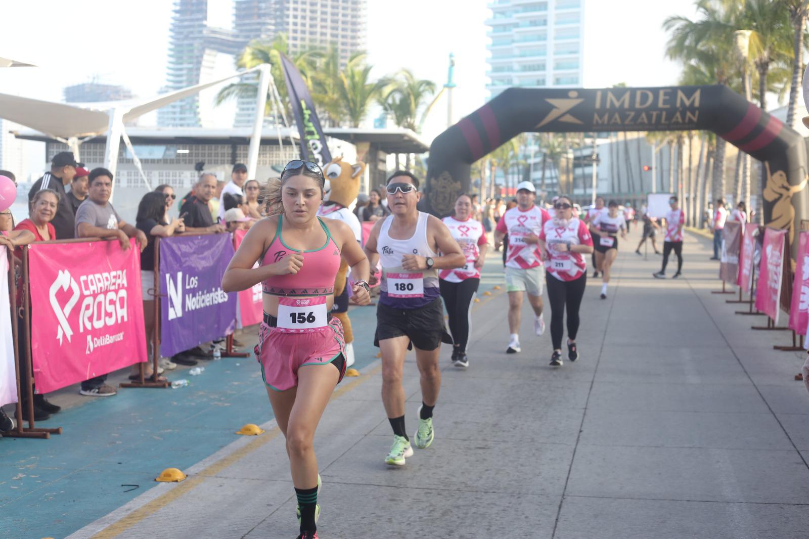 $!Dominio total de hermanos Labrador en ‘Carrera Rosa Delia Barraza’ en Mazatlán