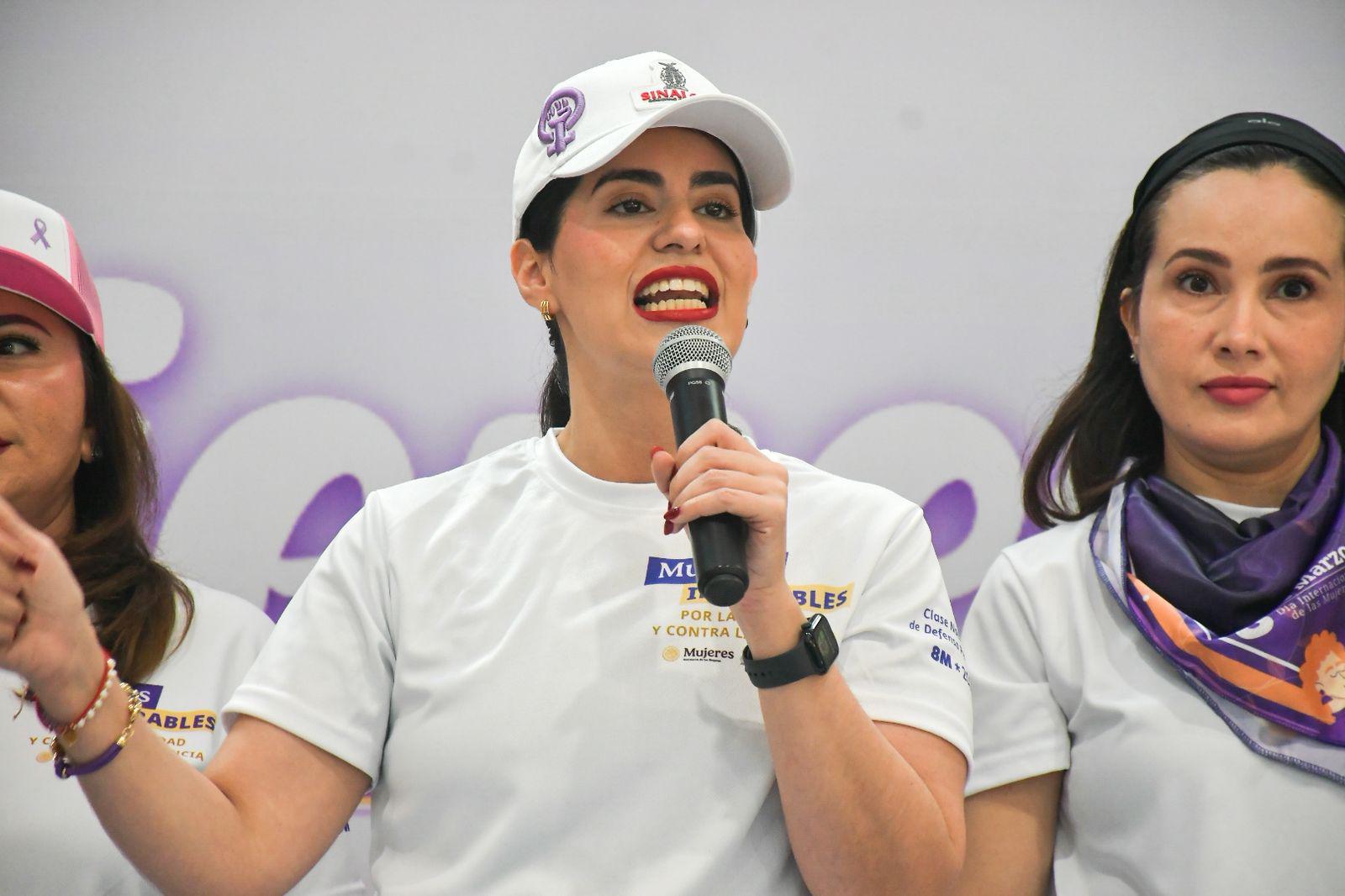 $!Más de mil mujeres llenan de fuerza el Gimnasio María del Rosario Espinoza en Culiacán