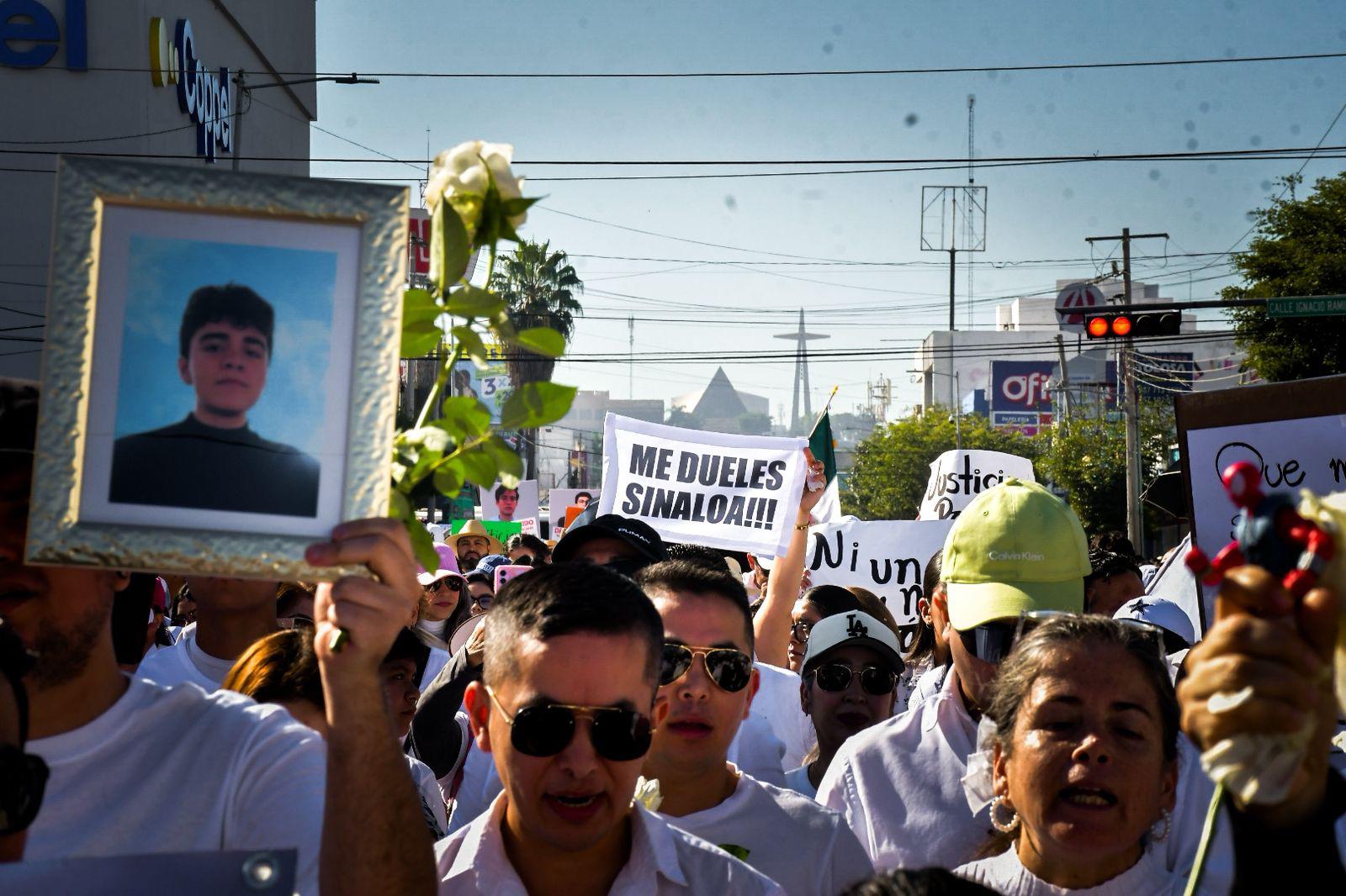 $!Marchan en Culiacán por Ricardo Mizael y contra la violencia hacia las infancias