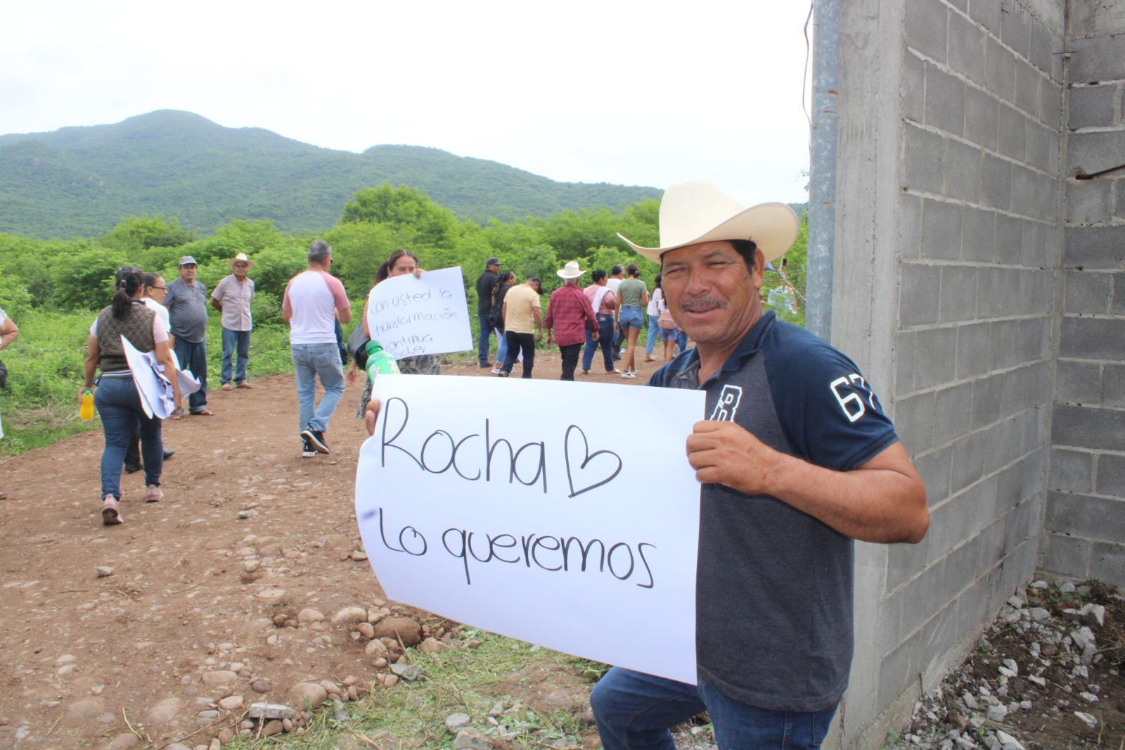 $!Entregan cartulinas en apoyo a Rocha Moya en evento de AMLO y Sheinbaum en Sinaloa