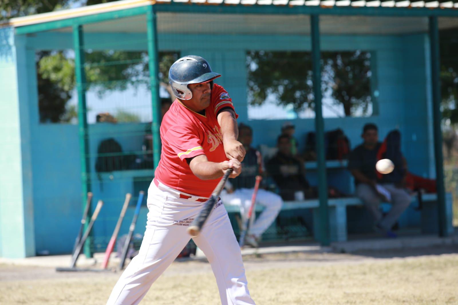 $!Familia Jiménez saca apurado triunfo en Liga de Beisbol del Chololos