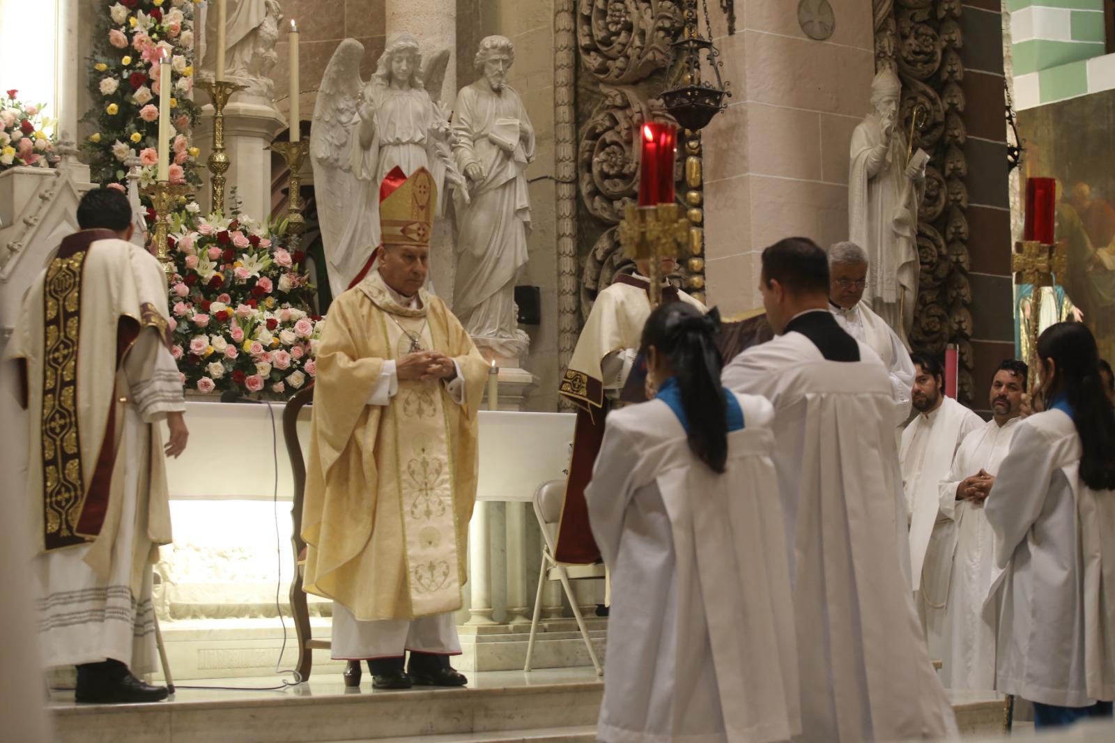 $!Celebran a Nuestra Señora de la Inmaculada Concepción en la Catedral de Mazatlán