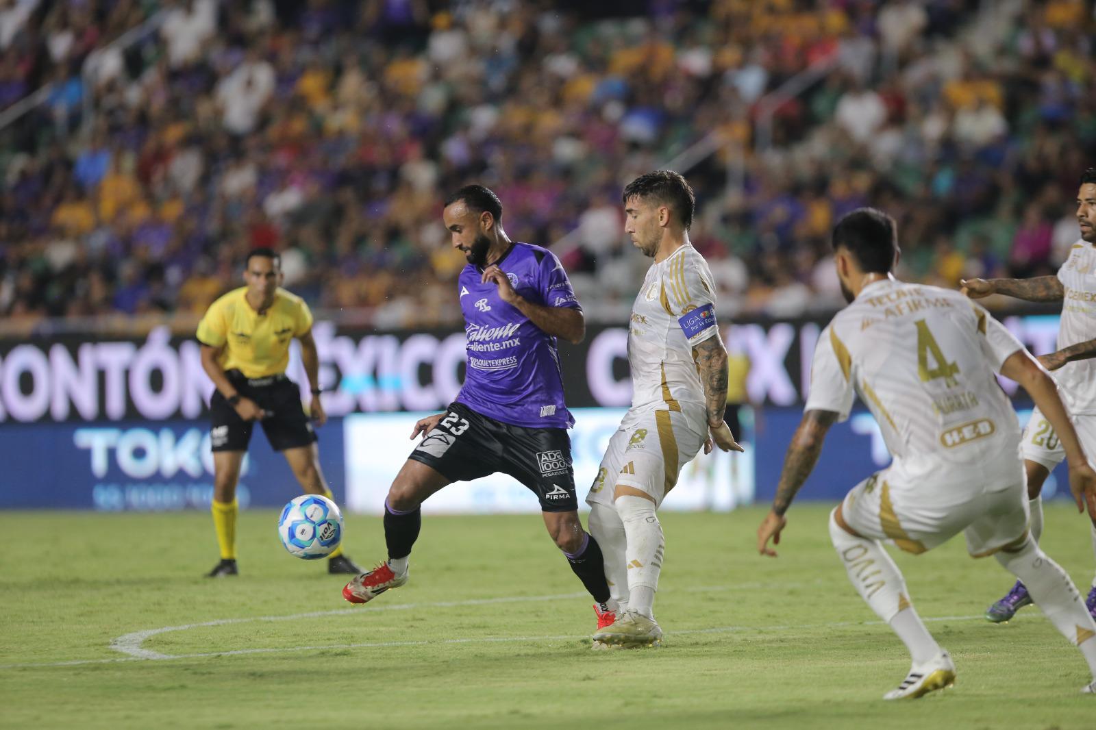 $!Mazatlán FC y Tigres firman un electrizante empate que tuvo expulsiones y goles anulados