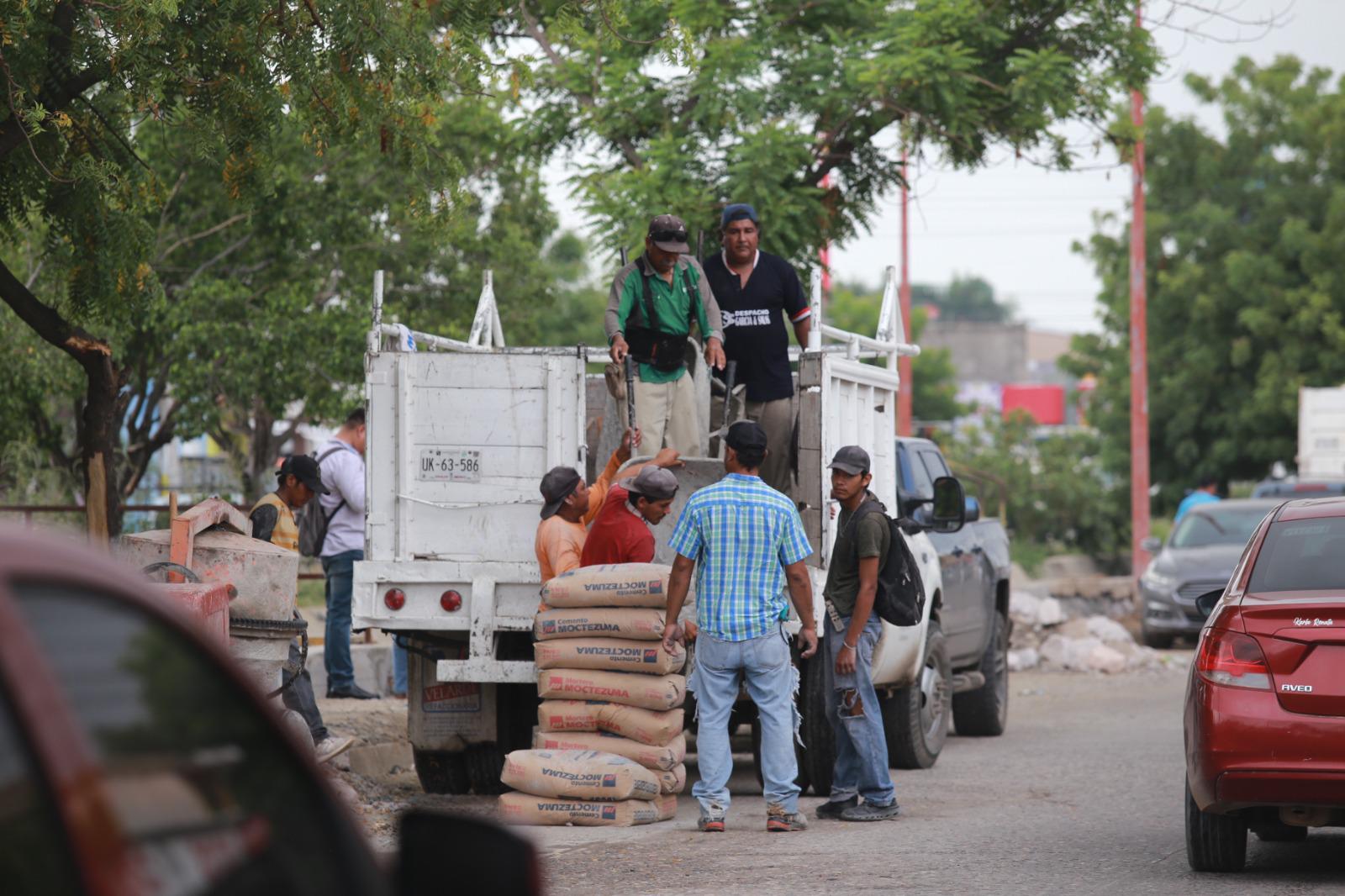 $!Prevé Alcalde de Mazatlán que colector Delfín esté concluído en 20 días