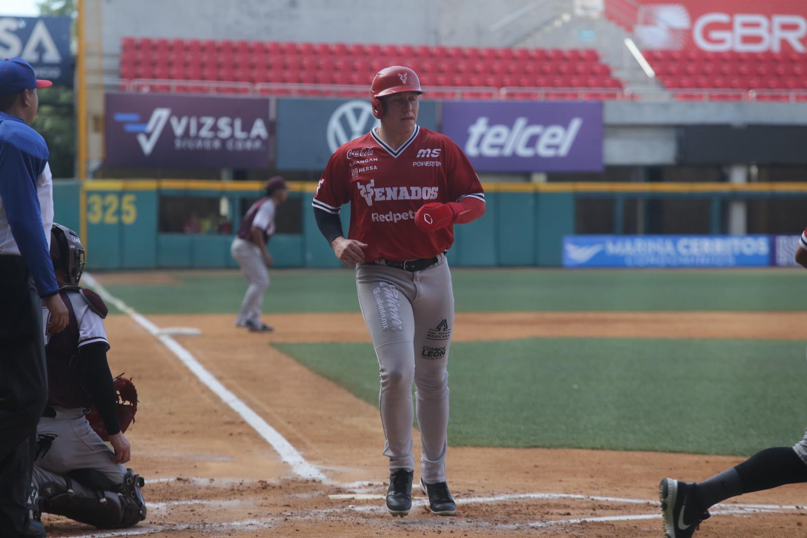$!Tomateros le da la vuelta a Venados en el puerto