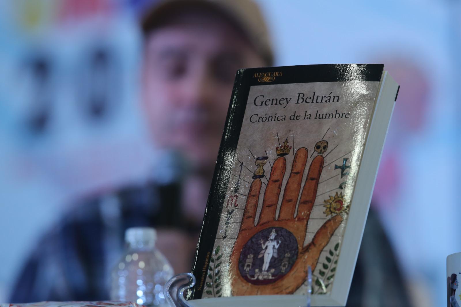 $!La portada del libro tiene símbolos que van de acuerdo a los narrado en la historia.