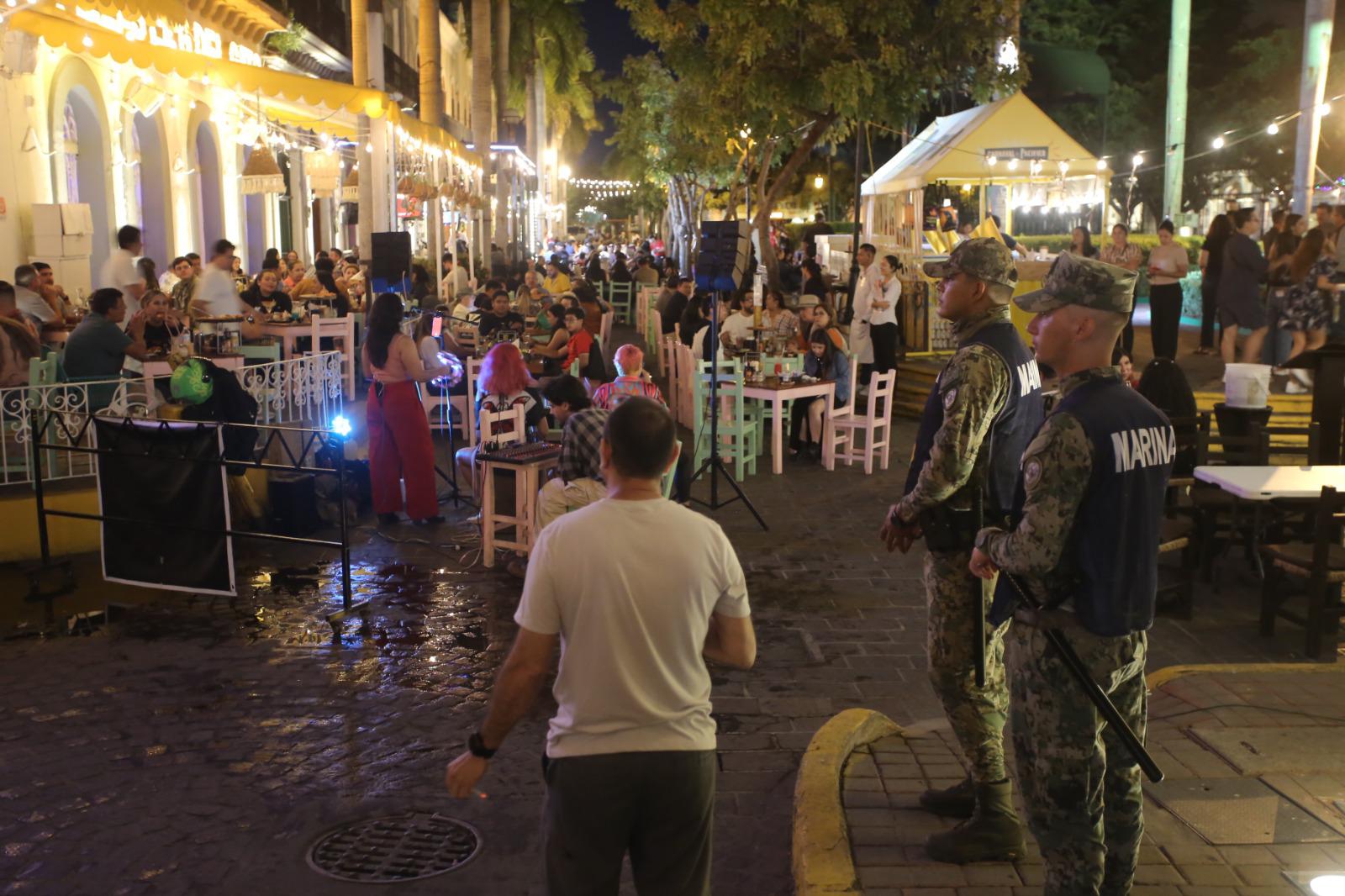 $!Olas Altas vive una noche de fiesta con miles de asistentes