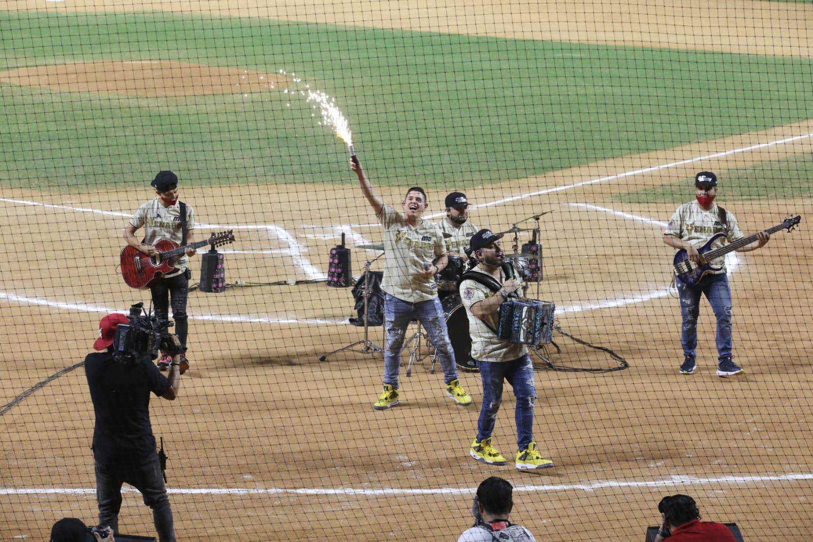 $!El Teodoro Mariscal se ilumina con la inauguración de la temporada de la LMP