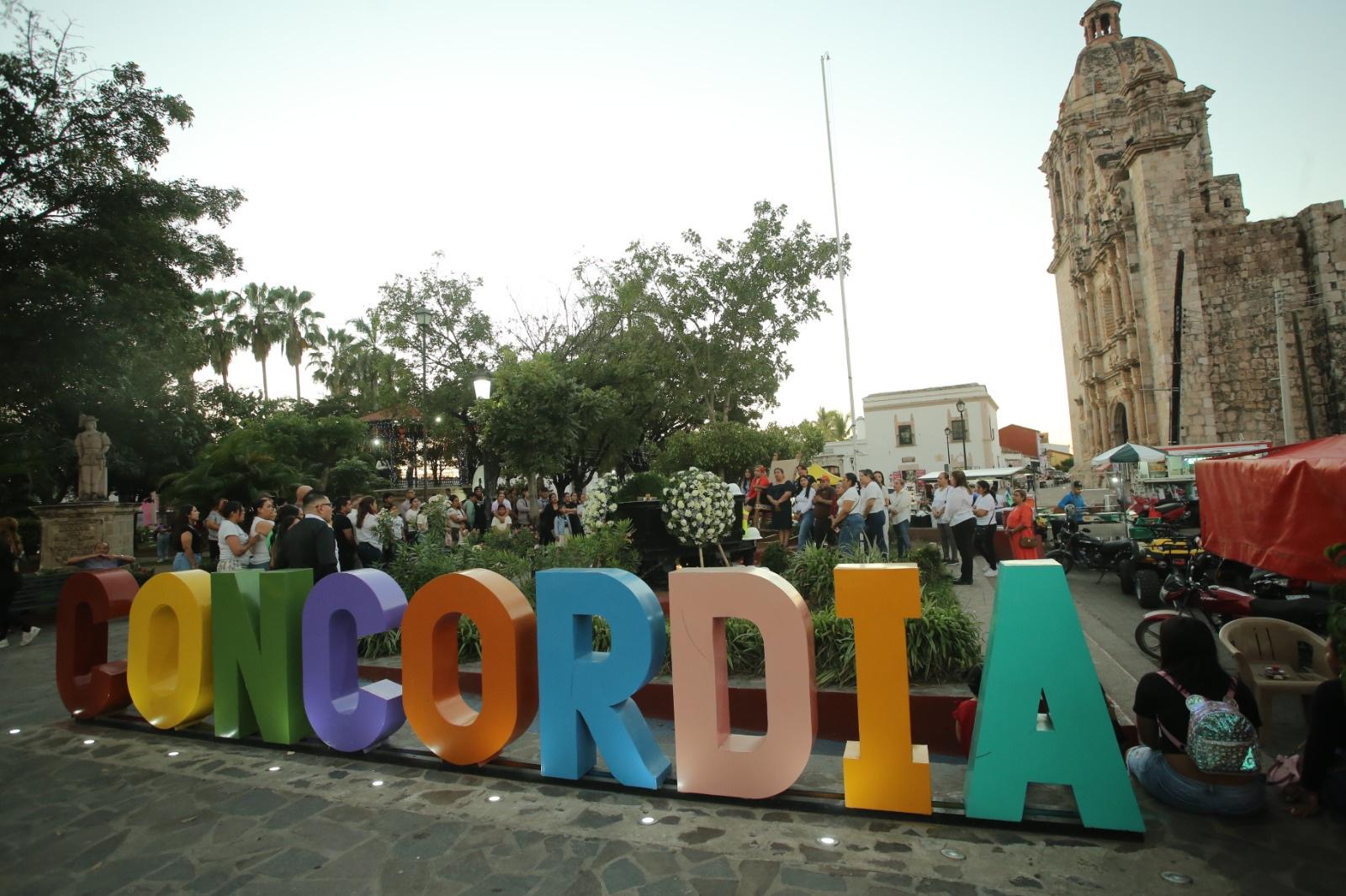 $!Con altar y velas, rinden homenaje a mineros asesinados en Concordia