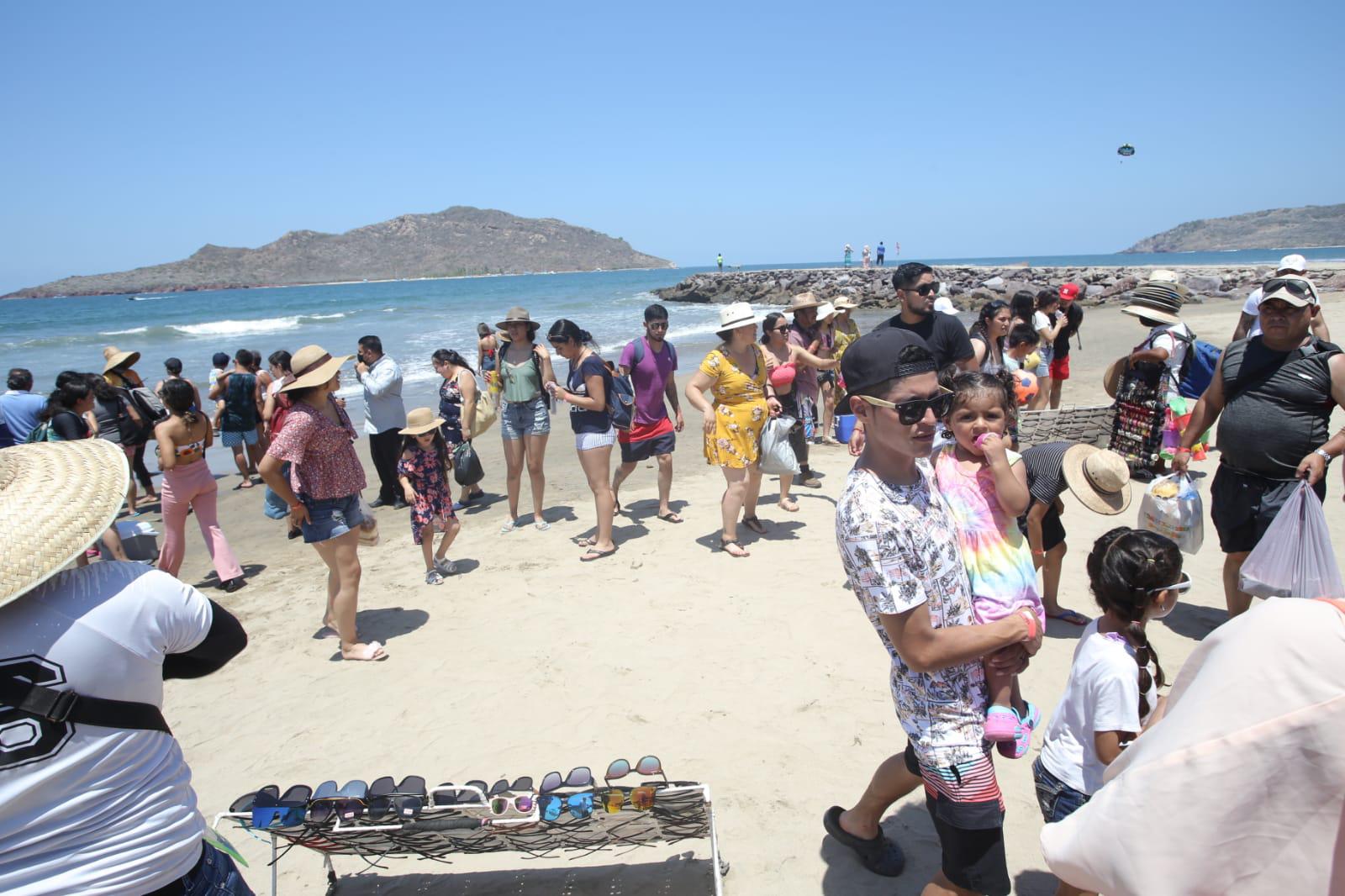 $!Turistas aseguran que Mazatlán es bonito e incluso recomiendan visitarlo