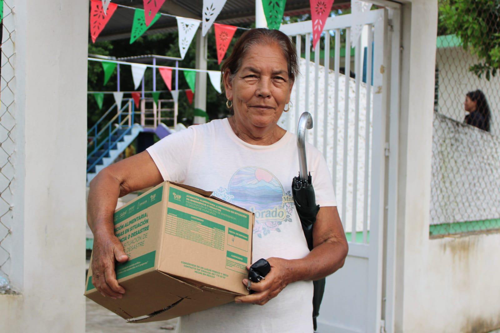 $!Entregan apoyos a familias afectadas por lluvias en Palmillas, Escuinapa