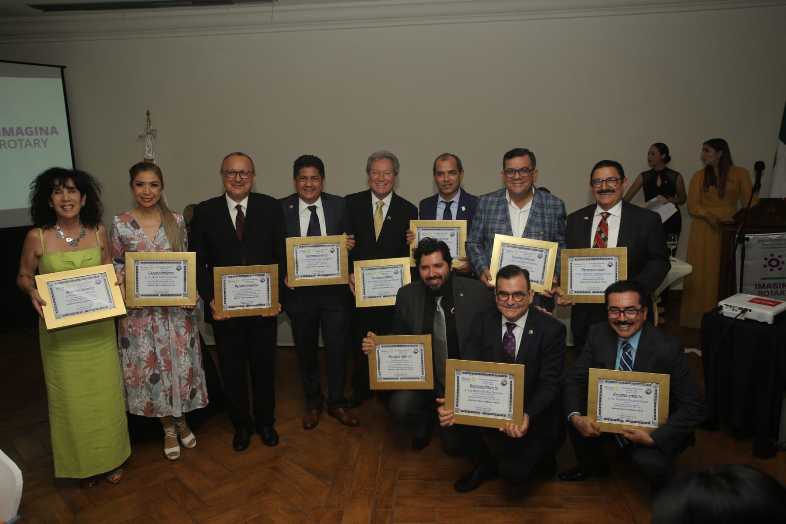$!En la velada se entregaron reconocimientos a integrantes de la mesa directiva y patrocinadores.