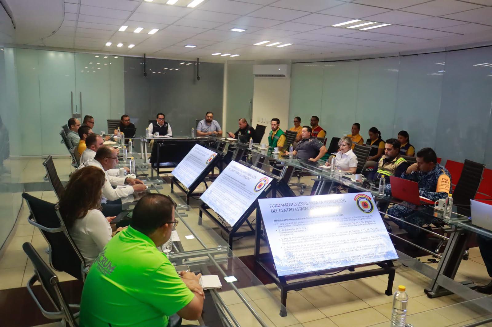 $!Instala Protección Civil centro de operaciones en Sinaloa ante el Huracán Simon