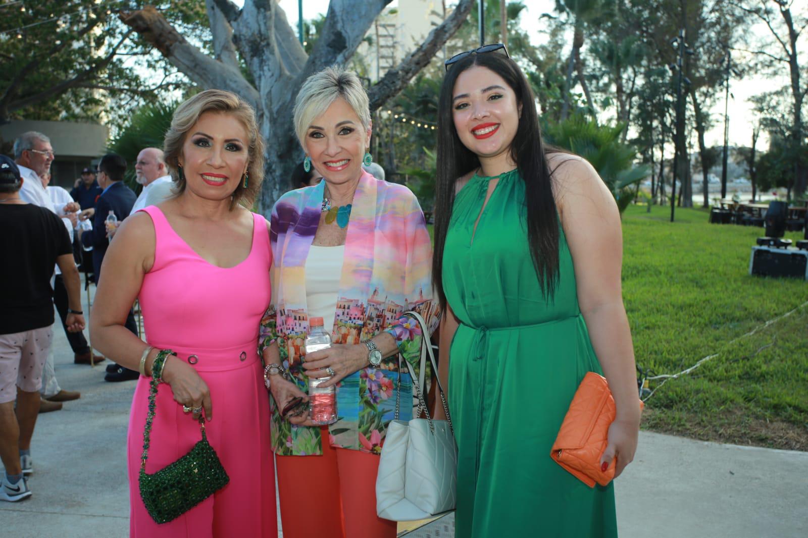$!María Norton, Mónica Coppel y Reyna Tiznado.