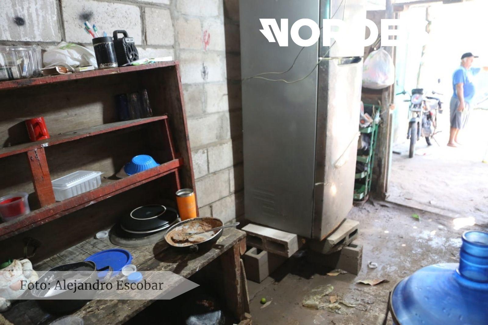 $!Fueron 23 personas en Las Aguamitas que tuvieron que pasar la noche en un albergue por inundaciones