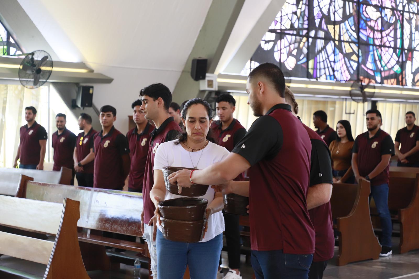 $!Ofrecen misa por la espiritualidad de Tomateros de Culiacán previo a la temporada 2023-2024