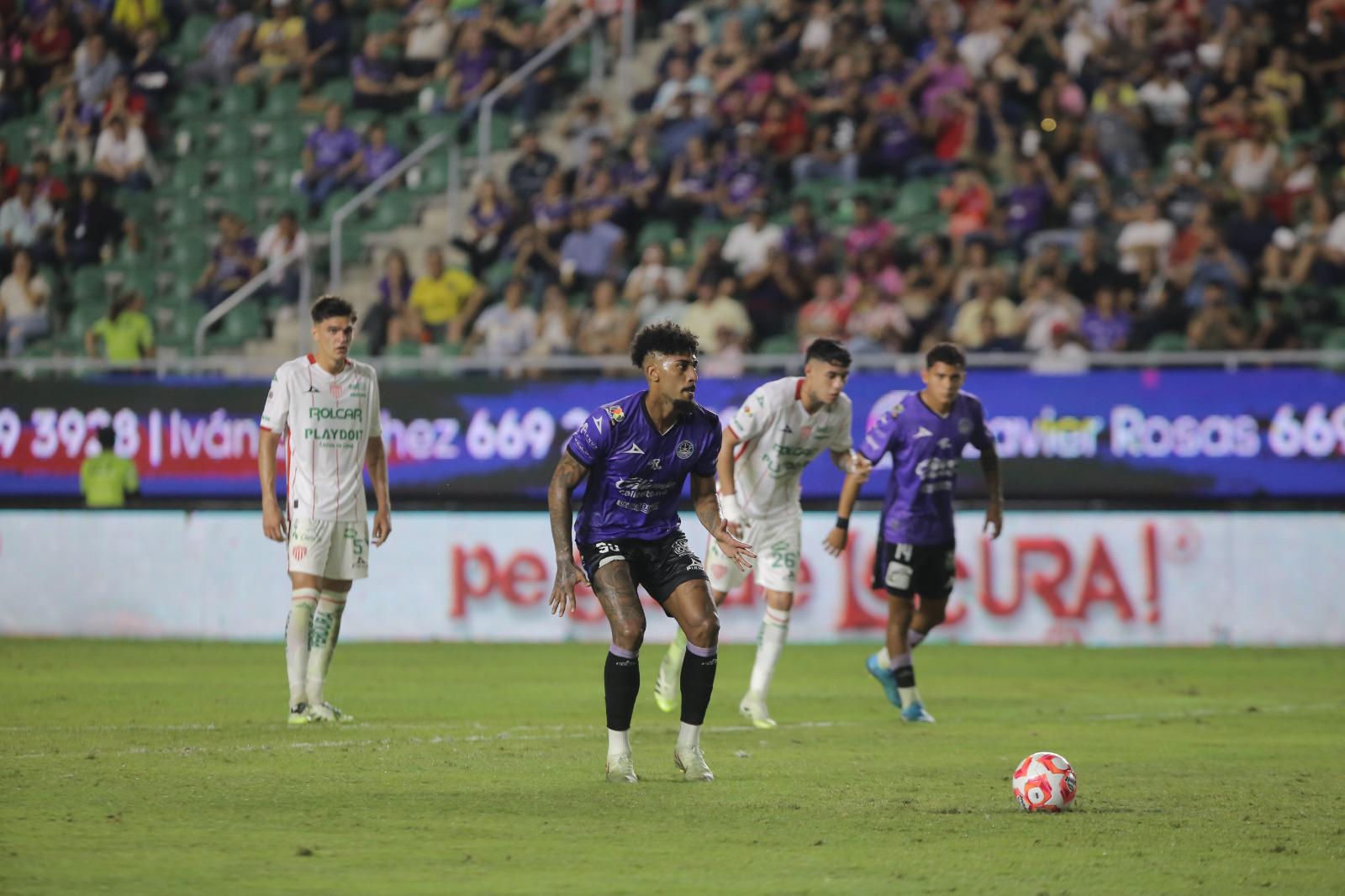 $!Mazatlán no sostiene la ventaja y empata con Necaxa en despedida del Apertura 2025