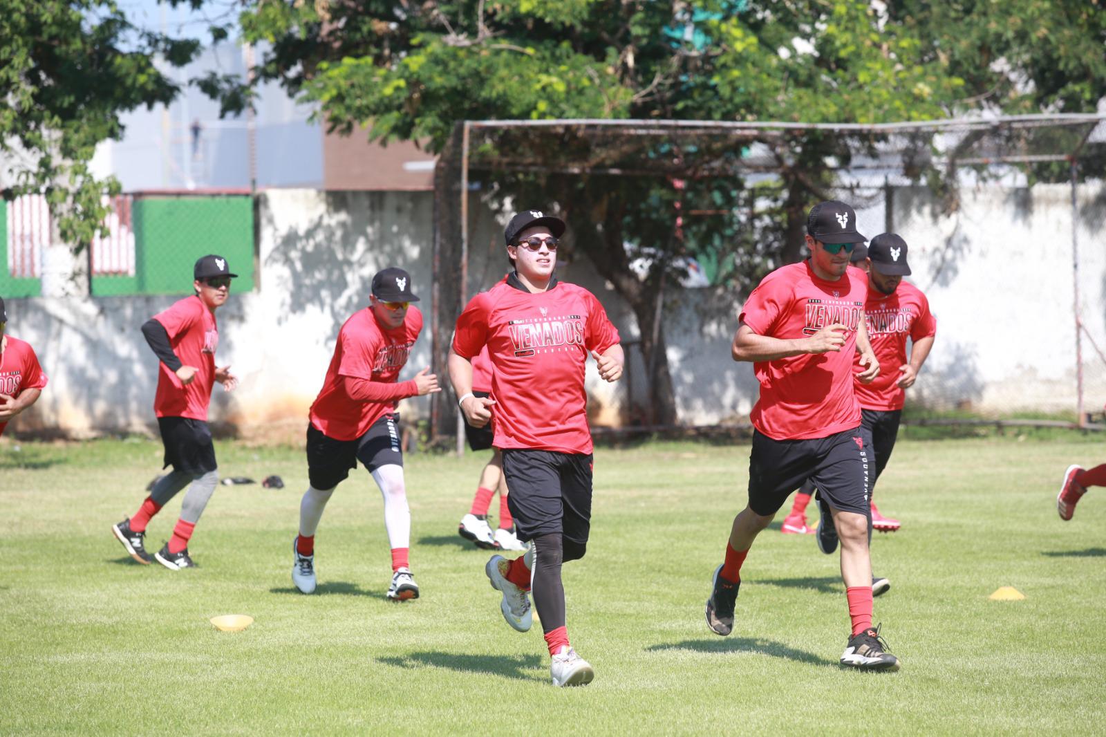 $!Cumplen Venados segundo día de trabajos en Club Muralla