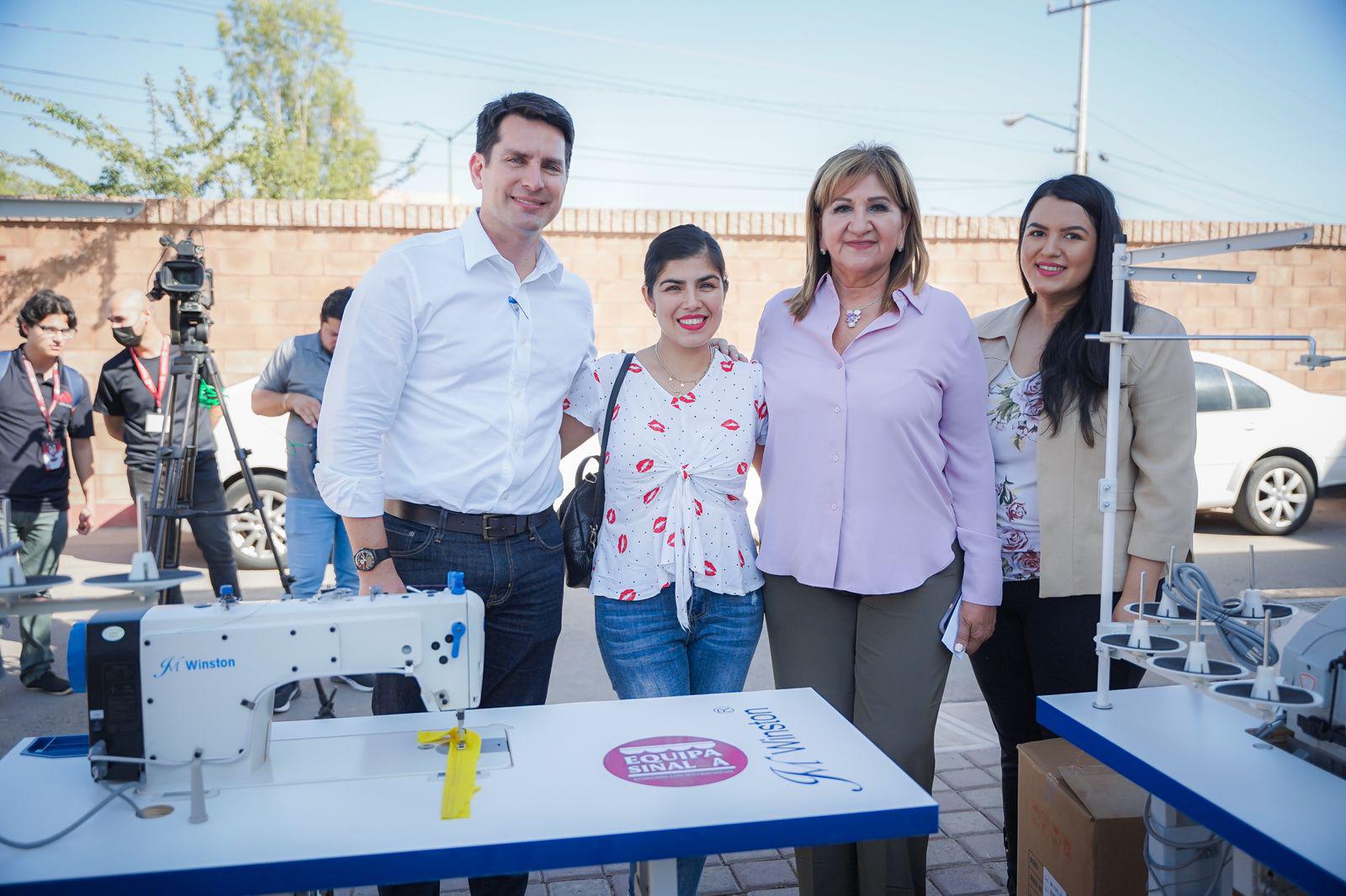 $!Gobierno de Sinaloa entrega equipos productivos a viudas de policías