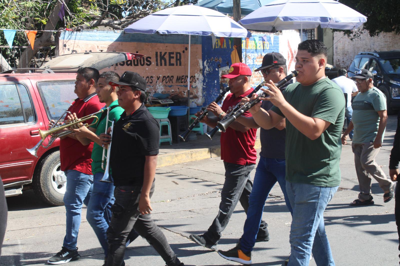 $!Músicos de Rosario celebran a Santa Cecilia con procesión y misa; le piden que haya trabajo