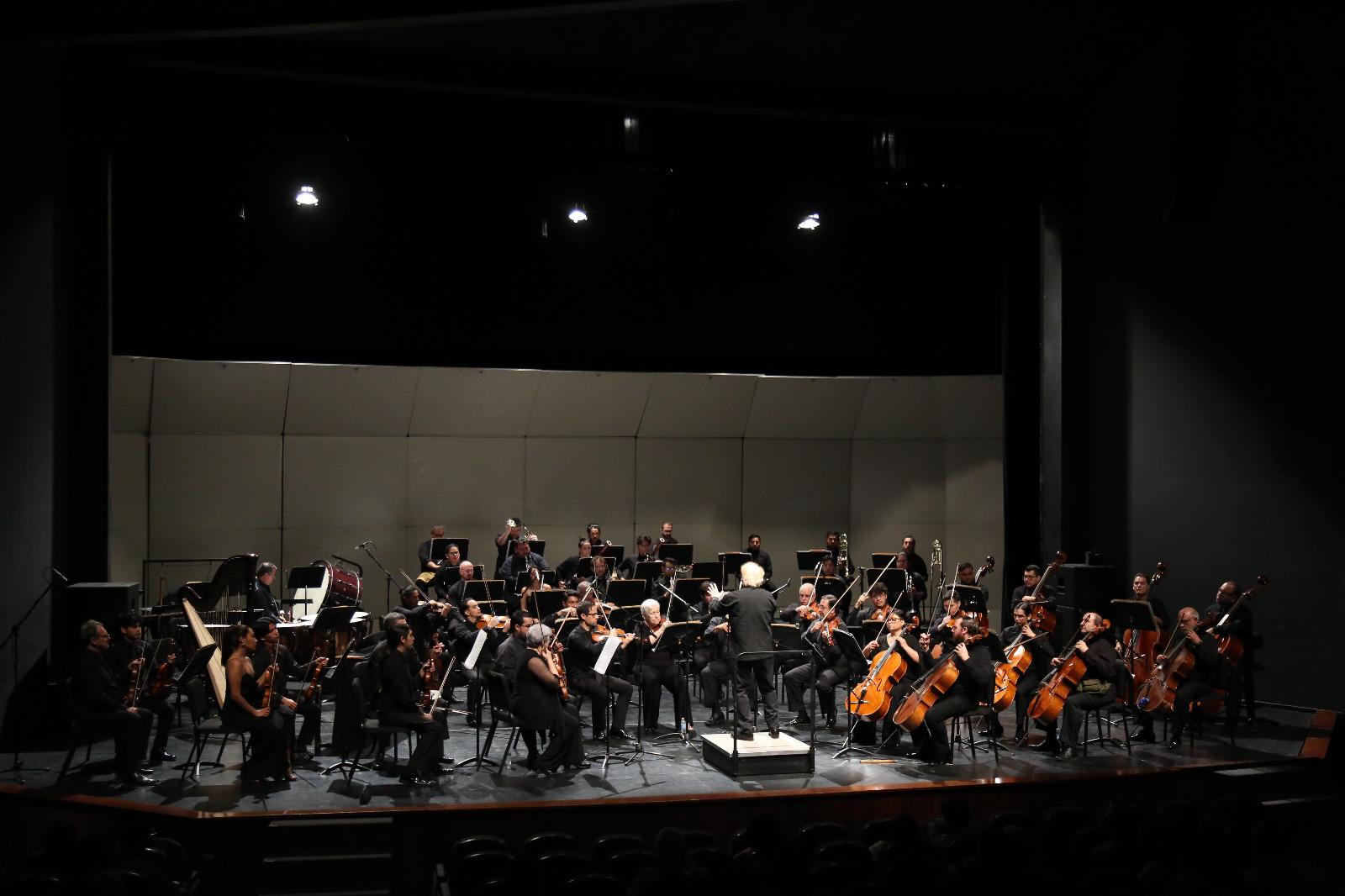 $!El concierto se llevó a cabo en el Teatro Pablo de Villavicencio.