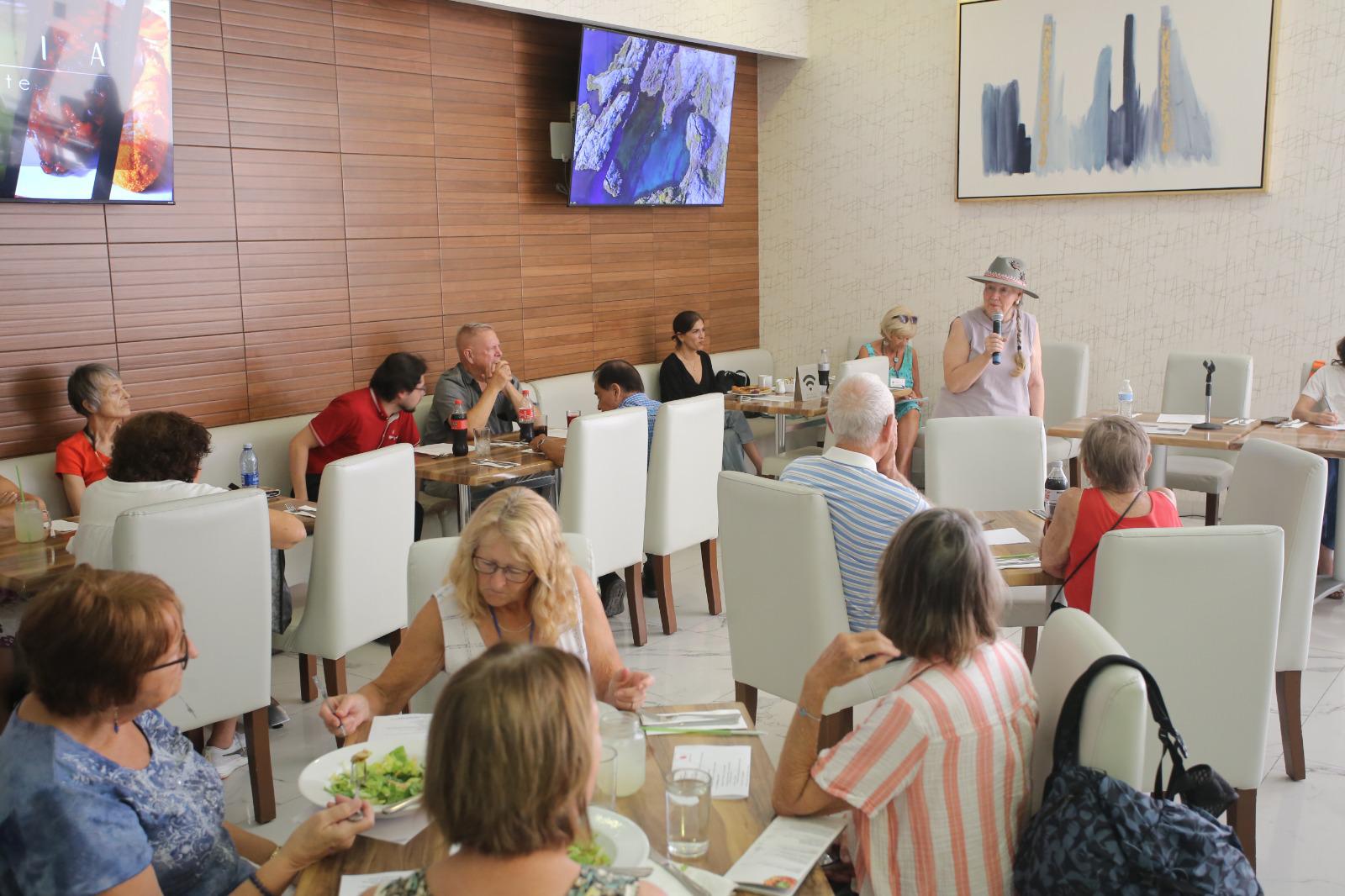 $!Regresan integrantes de Friends of México a disfrutar de la temporada invernal en Mazatlán