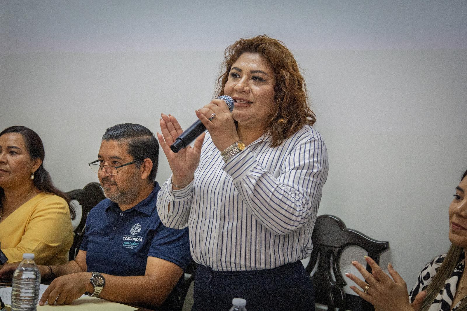 $!Toman protesta de síndicos y comisarios en Concordia