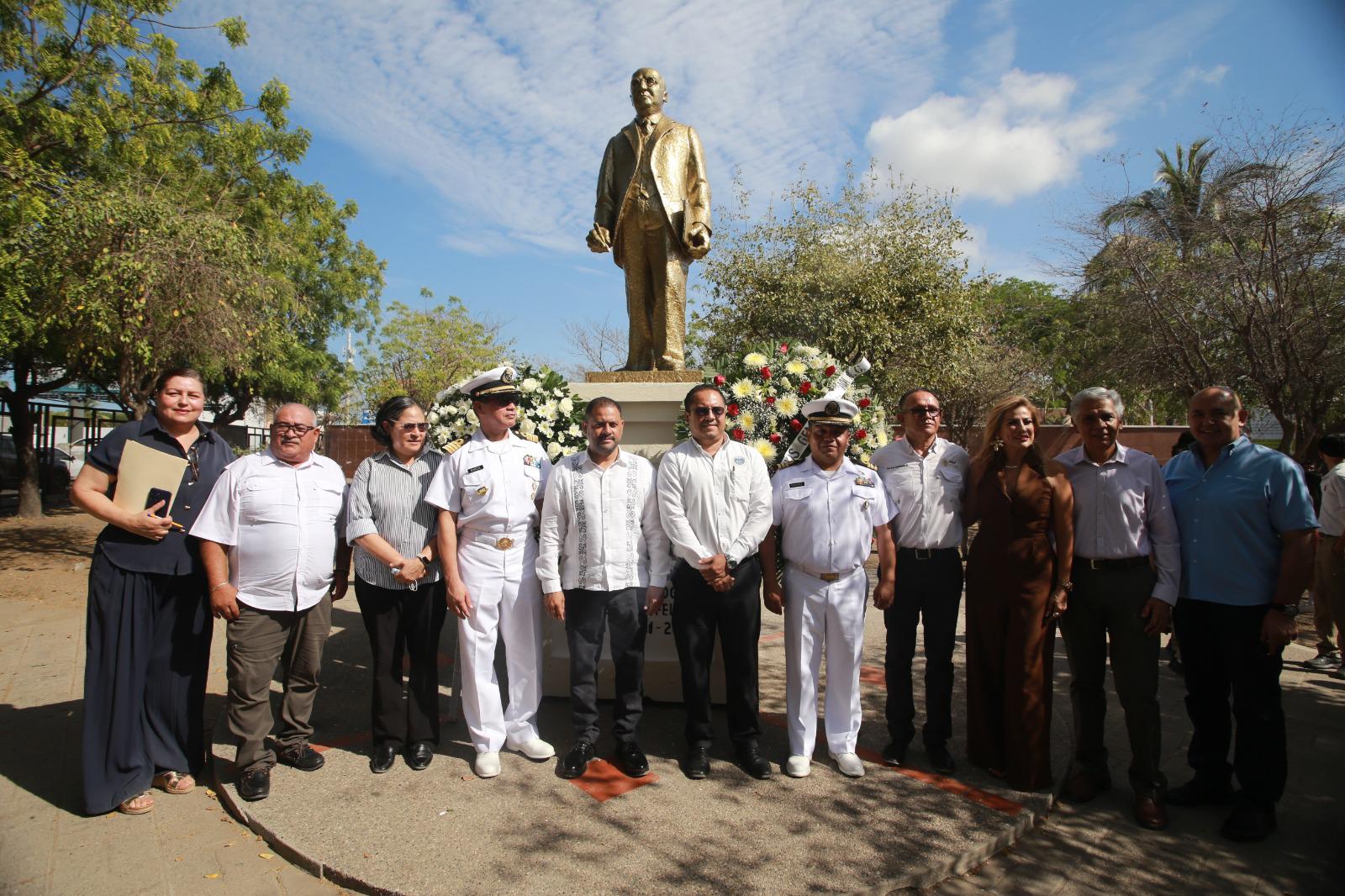$!Conmemoran en Mazatlán aniversario del natalicio de Genaro Estrada Félix