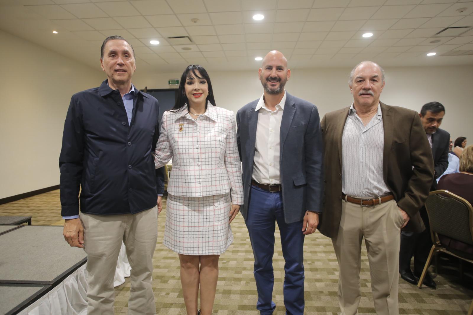 $!Asume Rosa Alicia León directiva del Colegio de Notarios Públicos de Mazatlán; la primera mujer en su historia