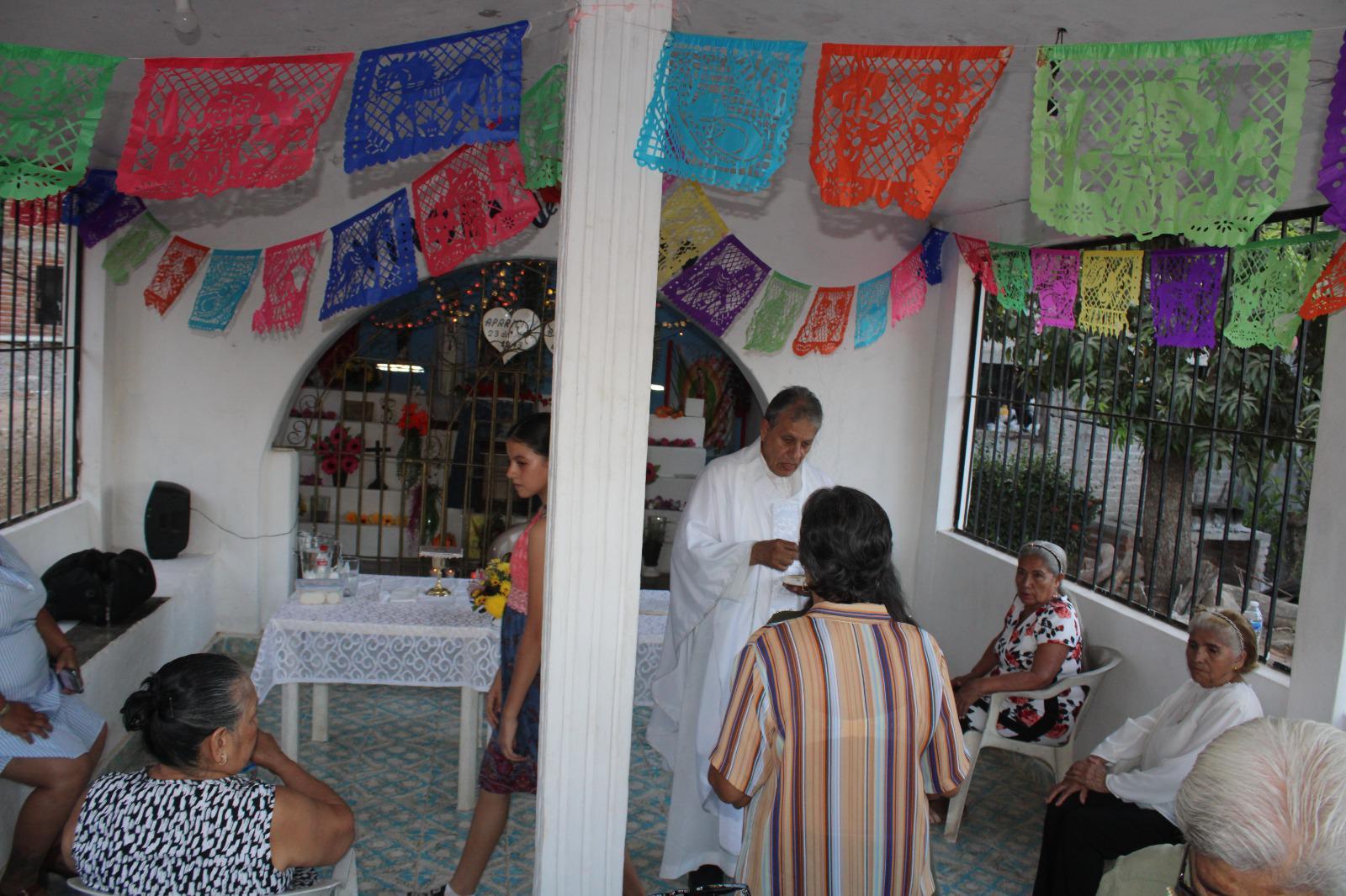 $!Celebran a la Virgen Aparecida o del Pilar, en colonia de El Rosario