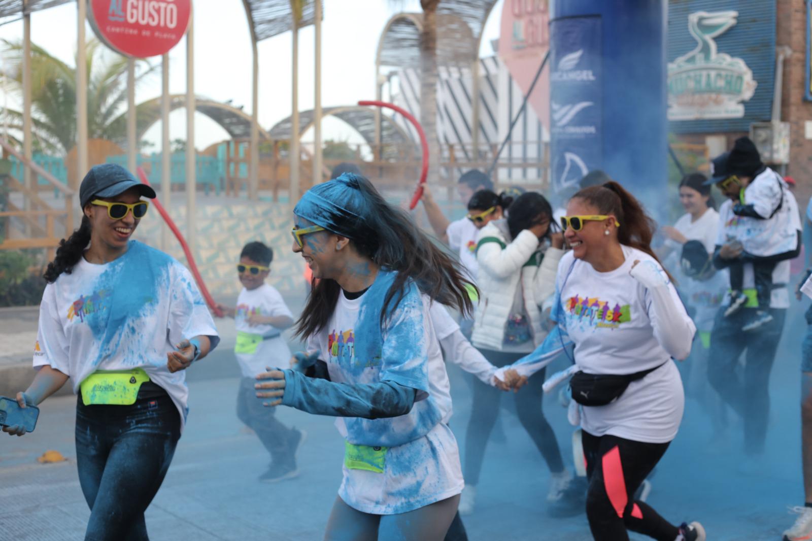 $!Mil 500 participantes viven una fiesta en la Carrera Píntate 5K Mazatún