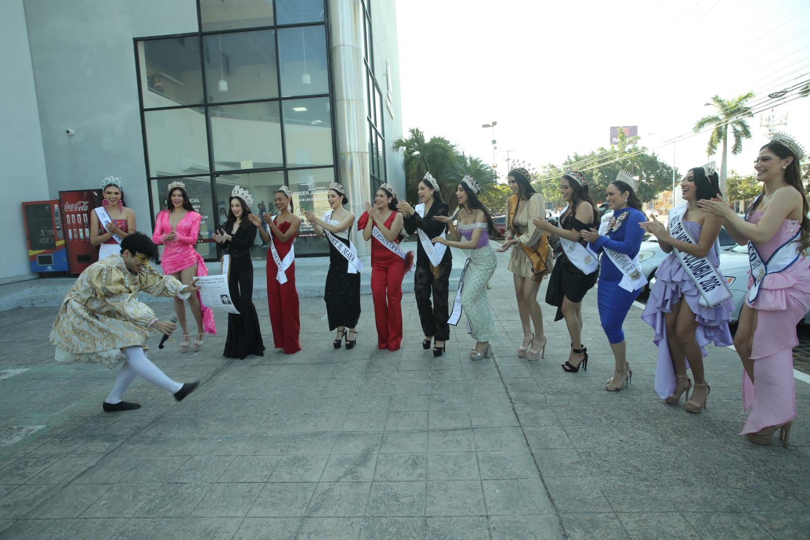 $!Entre sonrisas y aplausos, las aspirantes disfrutaron de la música de tambora.