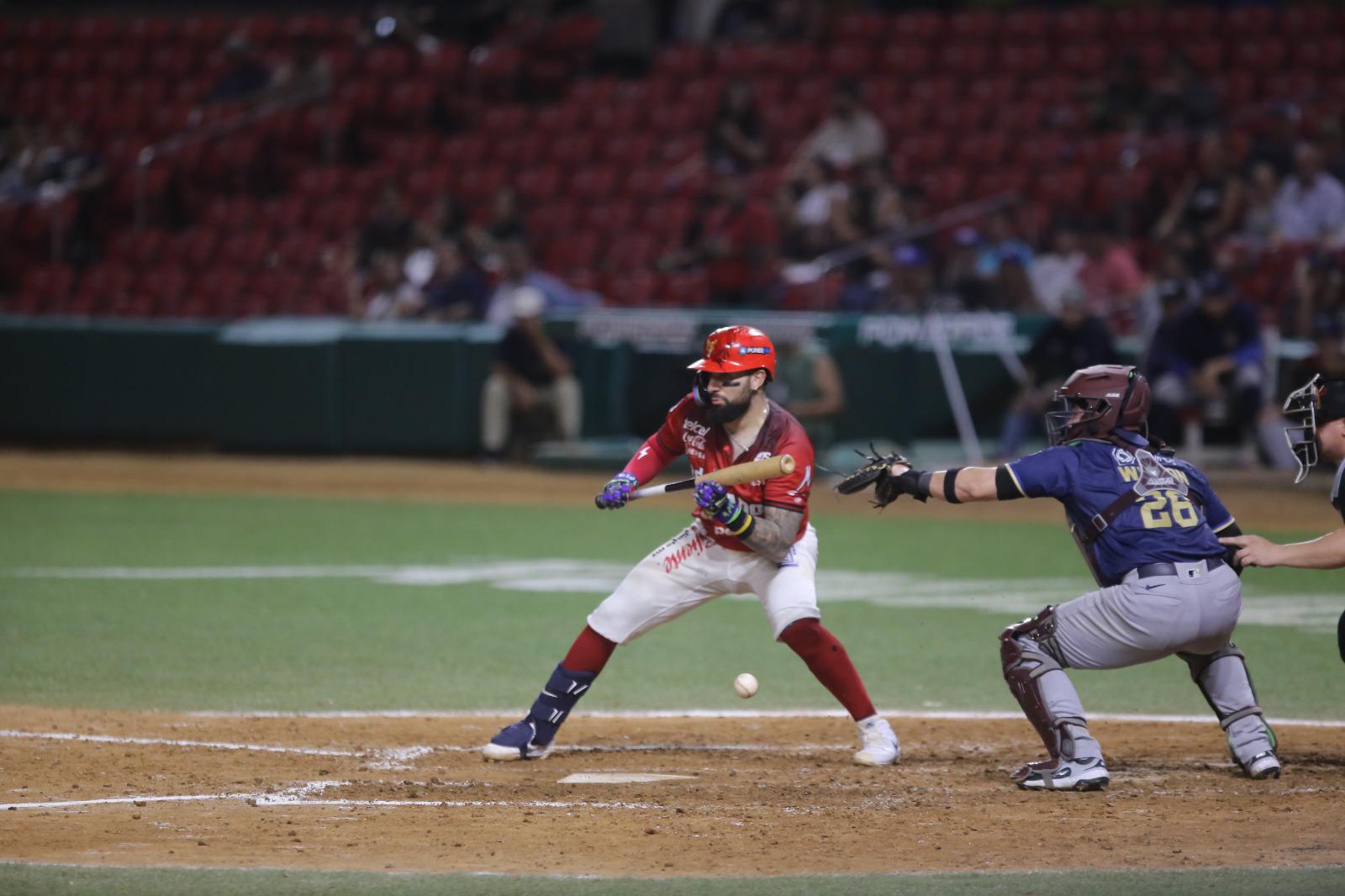 $!Venados le pega a Tucson con José Luis Urquidy y Andrés Álvarez como protagonistas