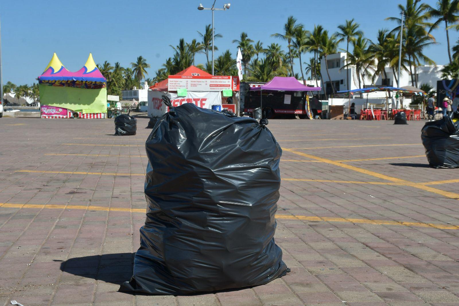 $!Visitantes reportan desde playas impecables hasta presencia de desechos en Altata