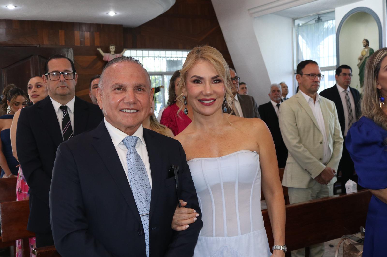 $!Giselle Amairani Chávez Salgado y Guillermo Zerecero Rodríguez unen su amor por siempre