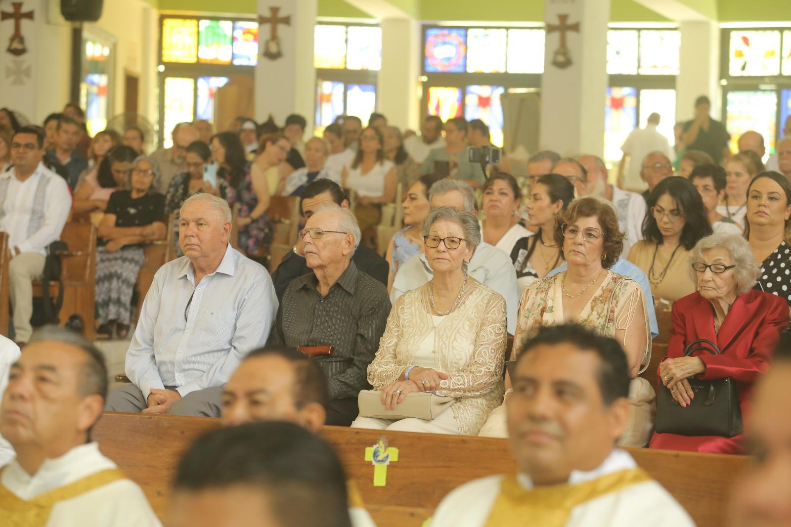 $!Celebra el Padre Horacio Hernández 50 años de sacerdocio