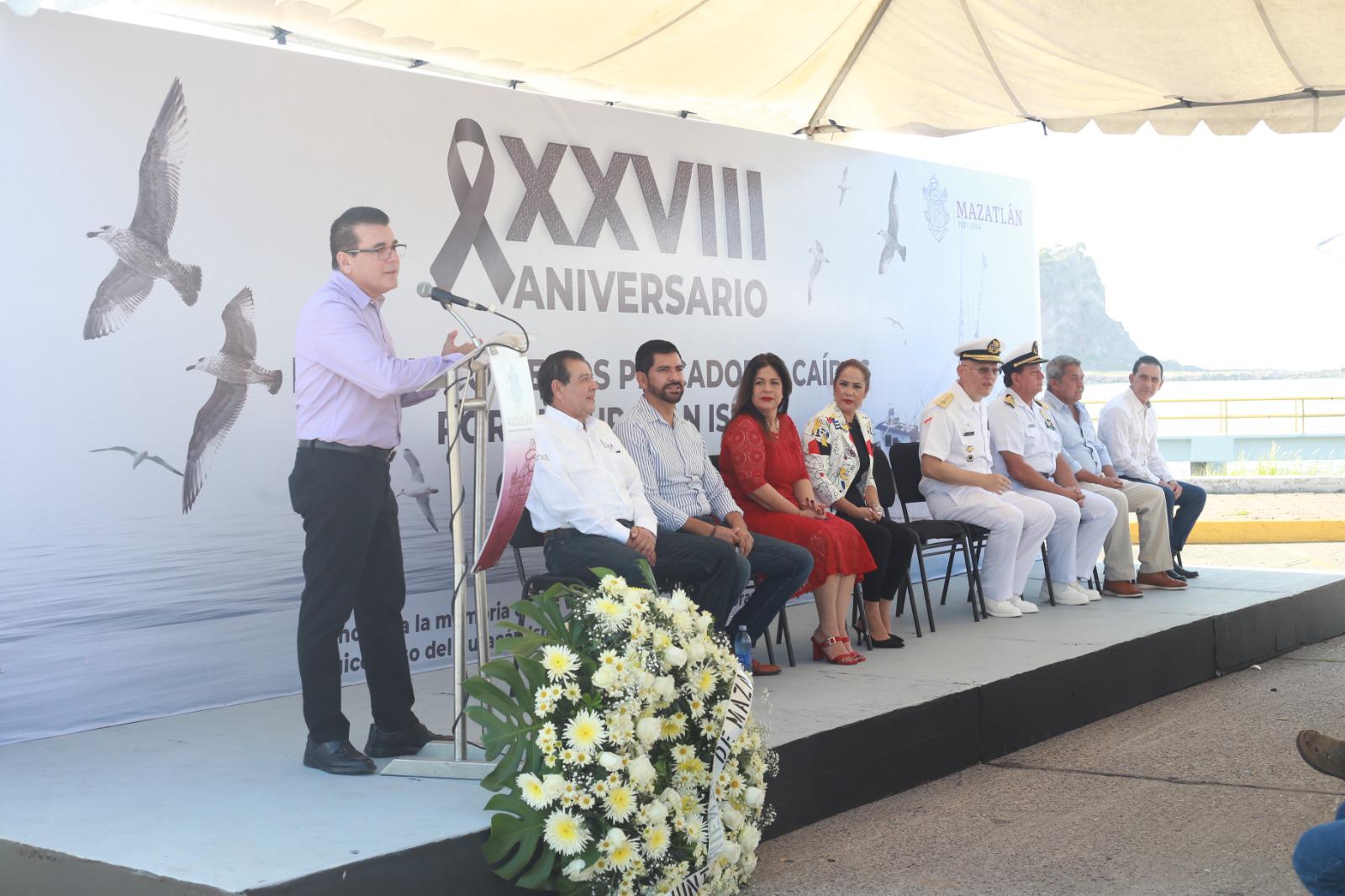 $!Hacen memoria de los pescadores fallecidos por los huracanes ‘Ismael’ y ‘Newton’