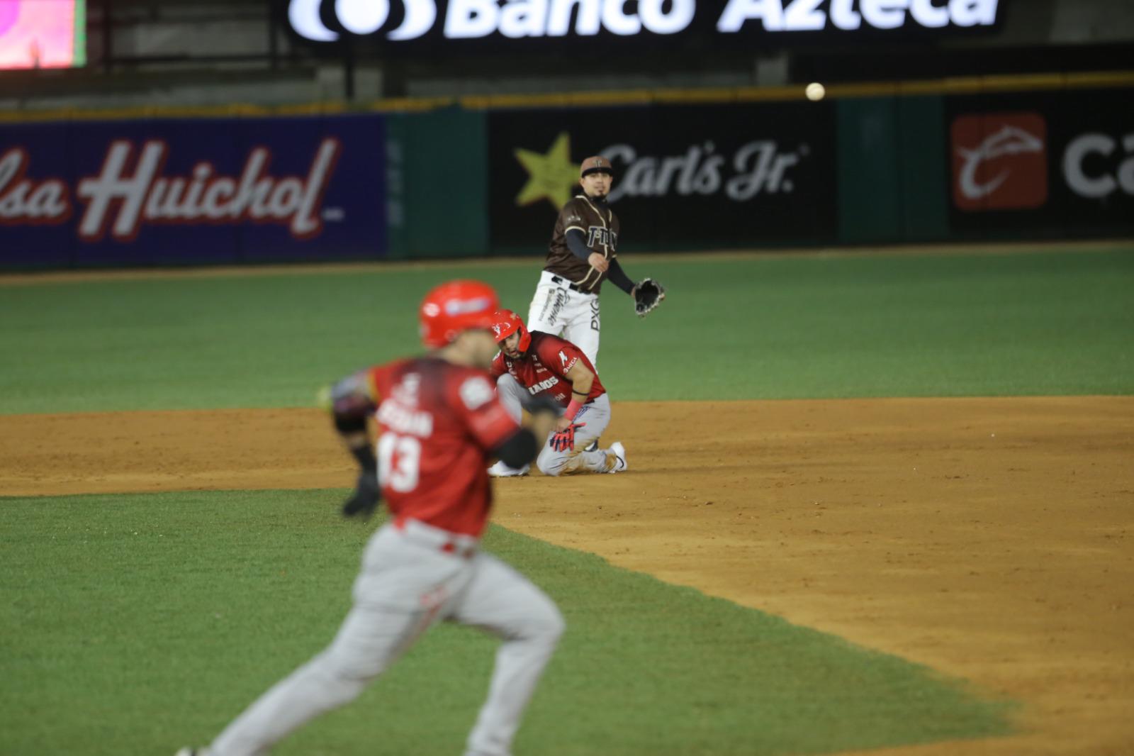 $!Venados de Mazatlán inicia serie clave con una derrota ante Tucson Baseball Team