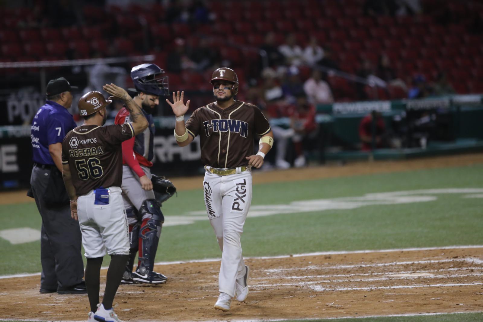 $!Venados de Mazatlán inicia serie clave con una derrota ante Tucson Baseball Team