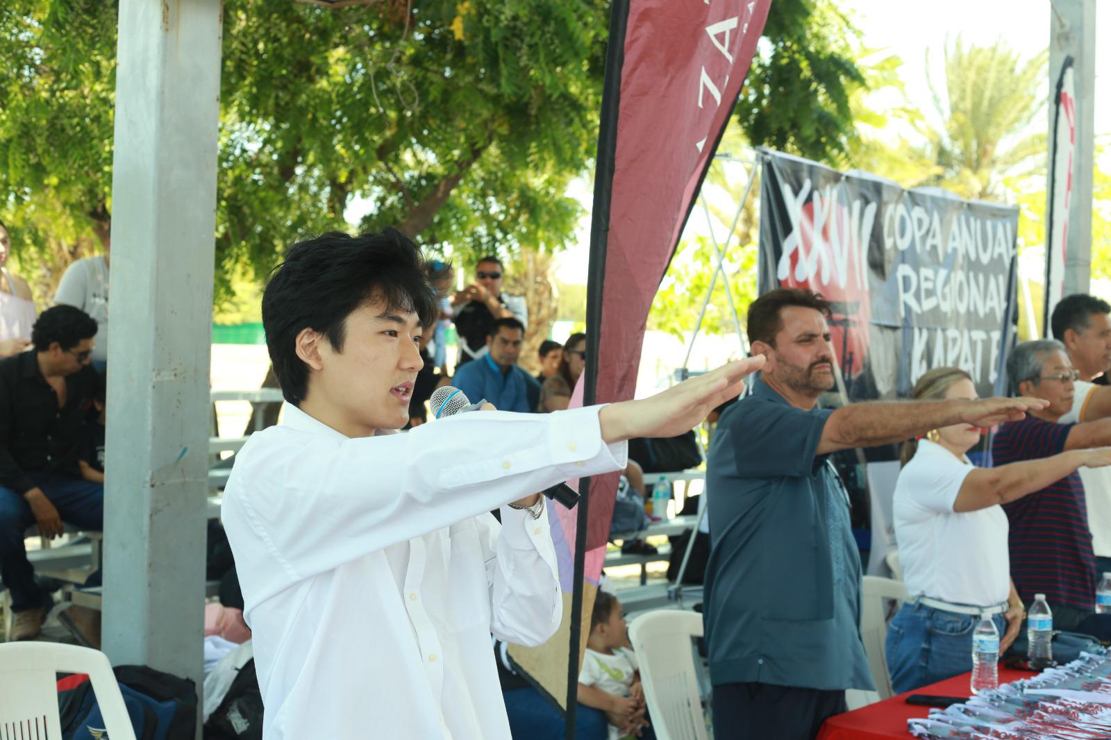 $!El tricampeón de olimpiada Kaito Yoshii Mizukami realizó la toma de protesta.